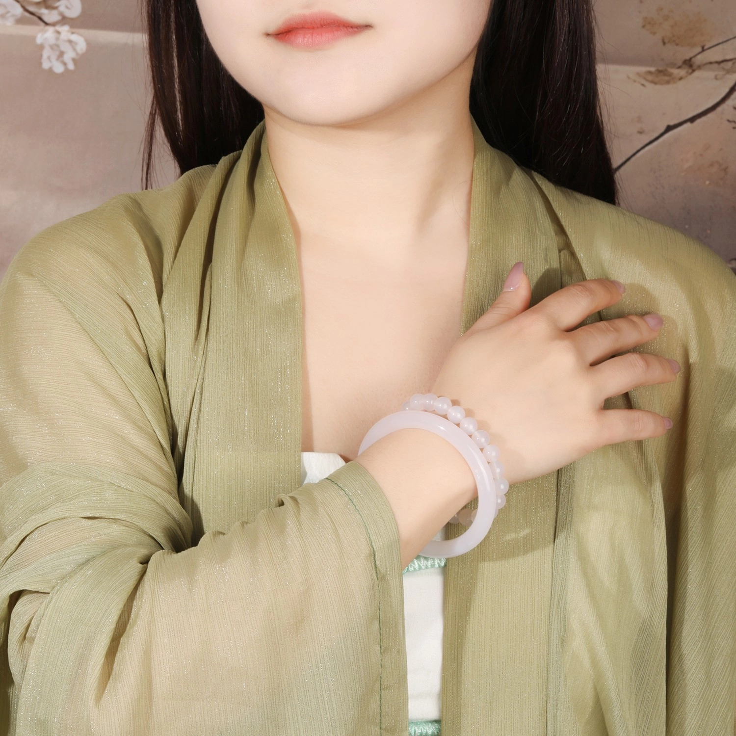 【甄选特级】 老凤祥 经典白月光 新中式国潮古色古香 旗袍汉服 贵妃镯宫廷风 轻奢国风古典感 好运 玉髓 手镯 女款