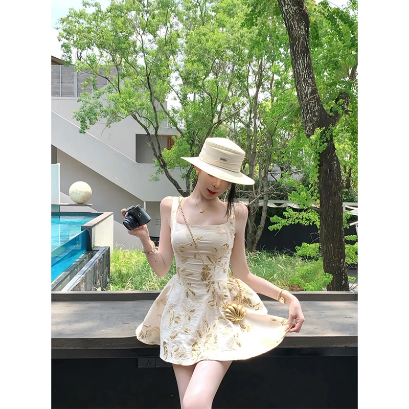 水中花 显瘦气质舒适吊带连衣裙 女款