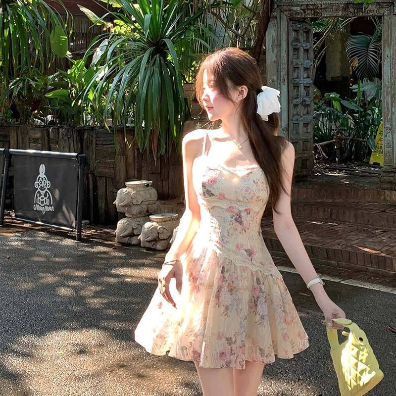 水中花 度假少女定制印花收腰蕾丝碎花吊带连衣裙 女款