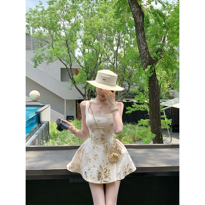 水中花 显瘦气质舒适吊带连衣裙 女款