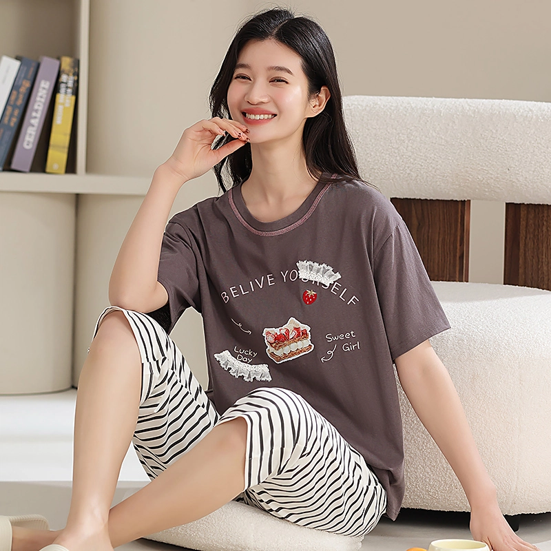 夏芬妍 简约大方柔软草蛋糕条纹裤圆领家居服亲肤休闲舒适短袖七分裤可外穿睡衣套装 女款 棕色