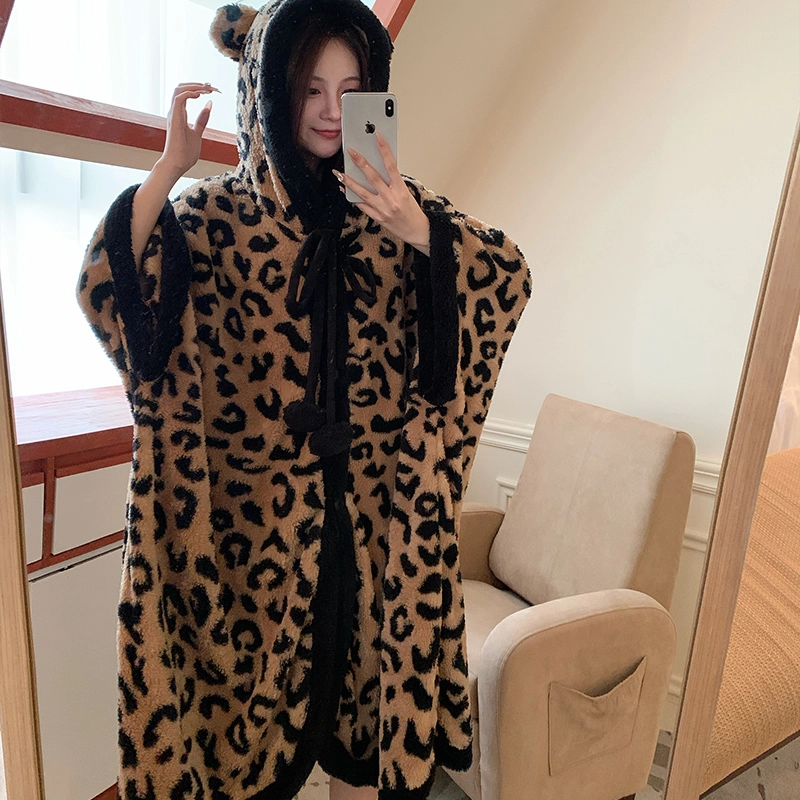 夏芬妍 柔软亲肤时尚豹纹卡通连帽珊瑚绒家居服睡衣加厚保暖长袖可外穿秋冬款睡袍 女款 棕色