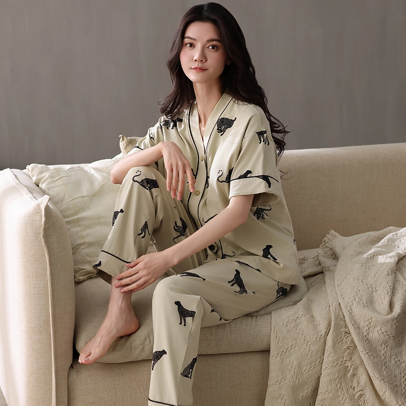 夏芬妍 时尚简约亲肤黑豹满印纯棉带胸垫开衫家居服舒适休闲短袖和服三件套可外穿睡衣套装 女款 绿色