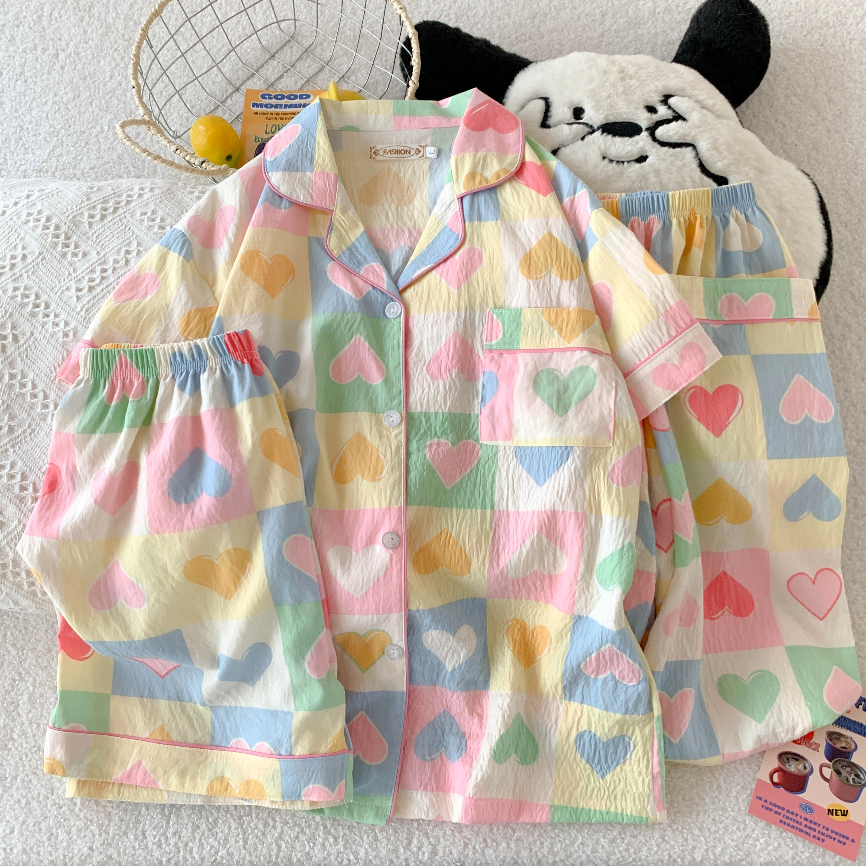 夏芬妍 柔软舒适格子爱心云朵棉翻领开衫家居服亲肤休闲短袖三件套时尚可外穿睡衣套装 女款 图片色