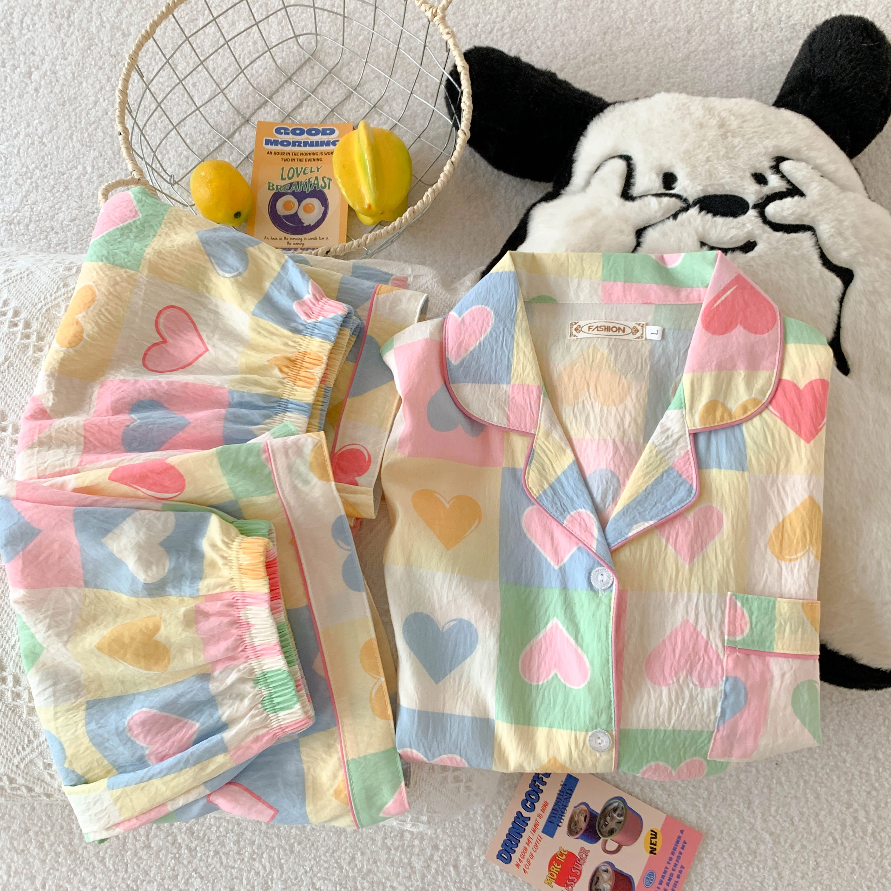 夏芬妍 柔软舒适格子爱心云朵棉翻领开衫家居服亲肤休闲短袖三件套时尚可外穿睡衣套装 女款 图片色