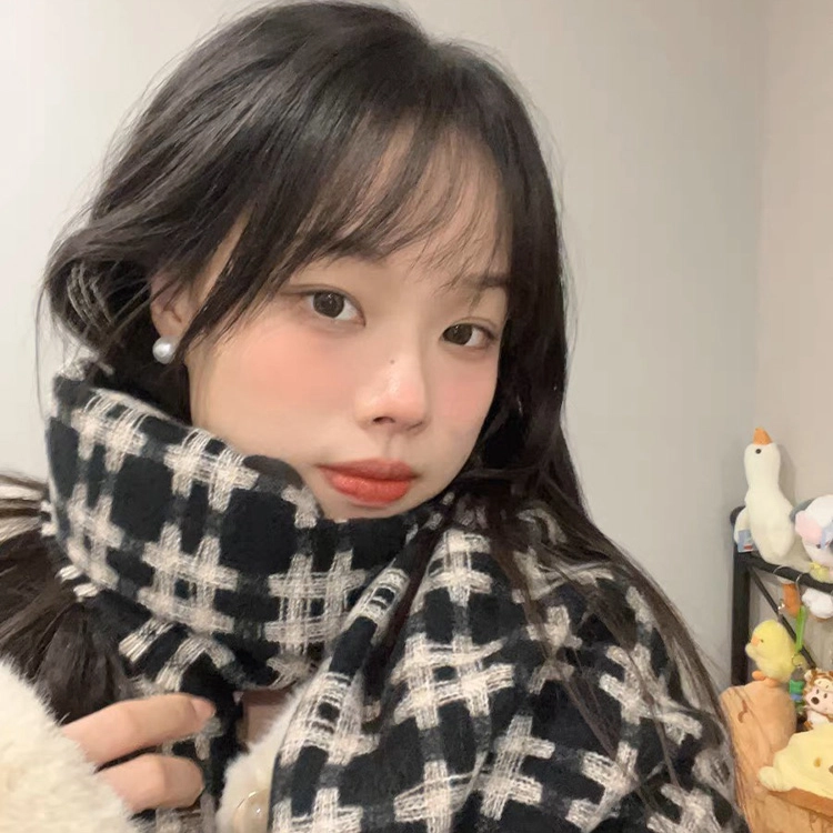 俞兆林 百搭高级感保暖加厚井字格子 心动礼盒装 聚酯纤维 绒线围巾 男女同款情侣款