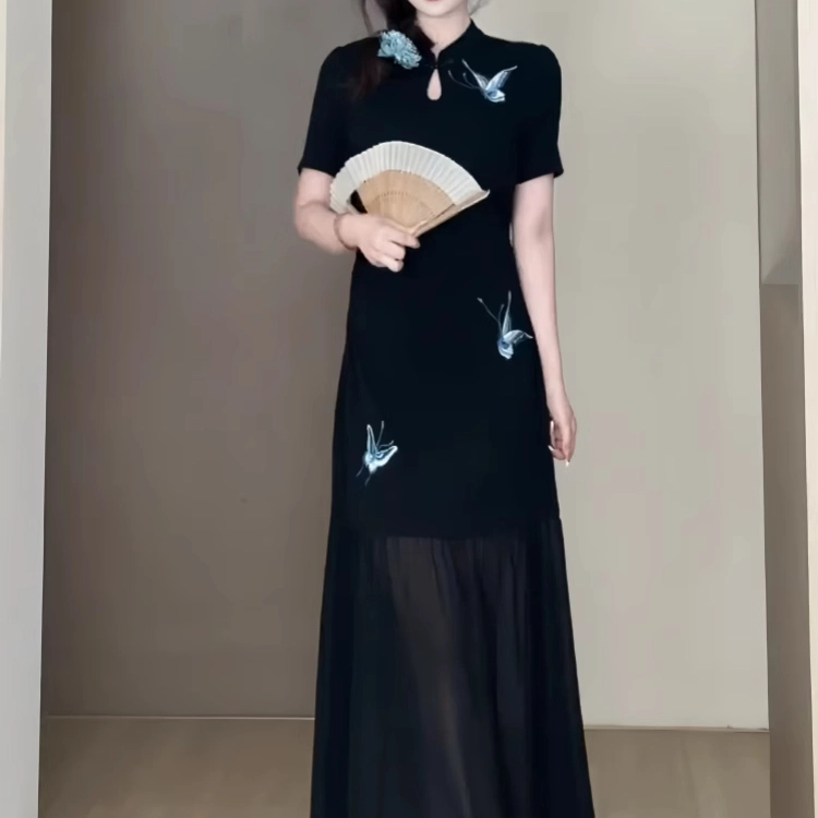缪斯的诱惑 新中式刺绣蝴蝶改良旗袍裙短袖连衣裙 女款