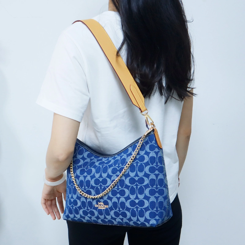 COACH LAUREL 31