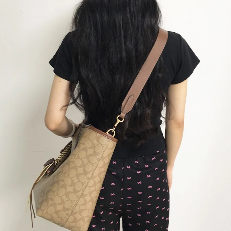 COACH City 33 Tote