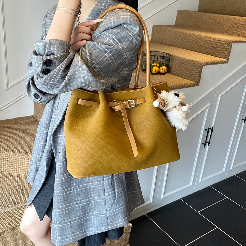 OKEKE pu Tote