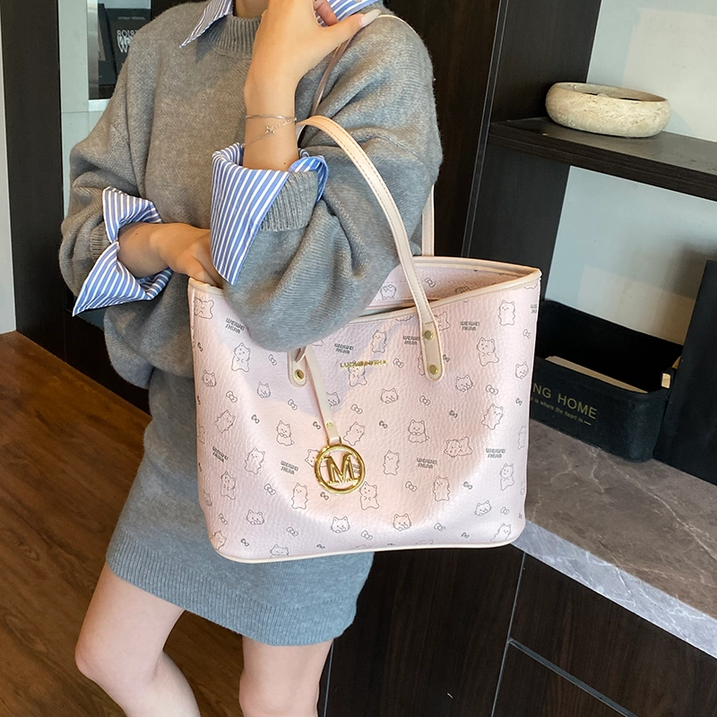 OKEKE pu Tote