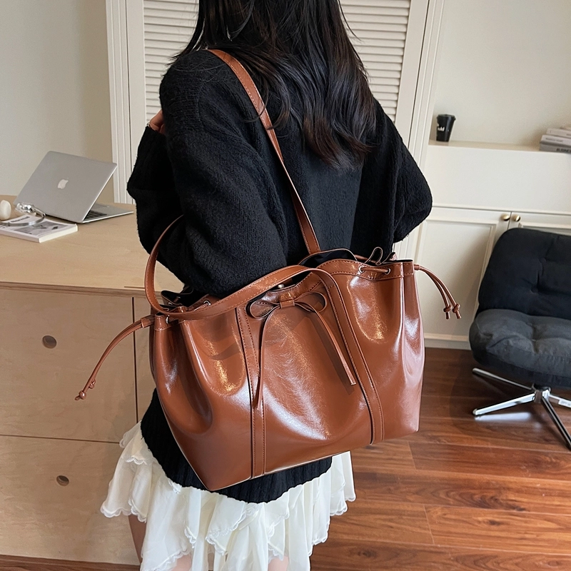 OKEKE PU Tote