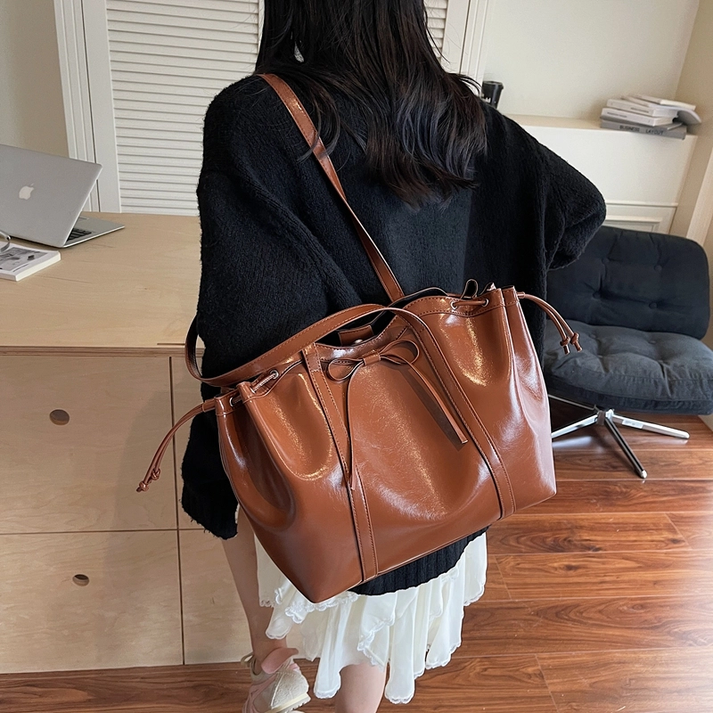 OKEKE PU Tote