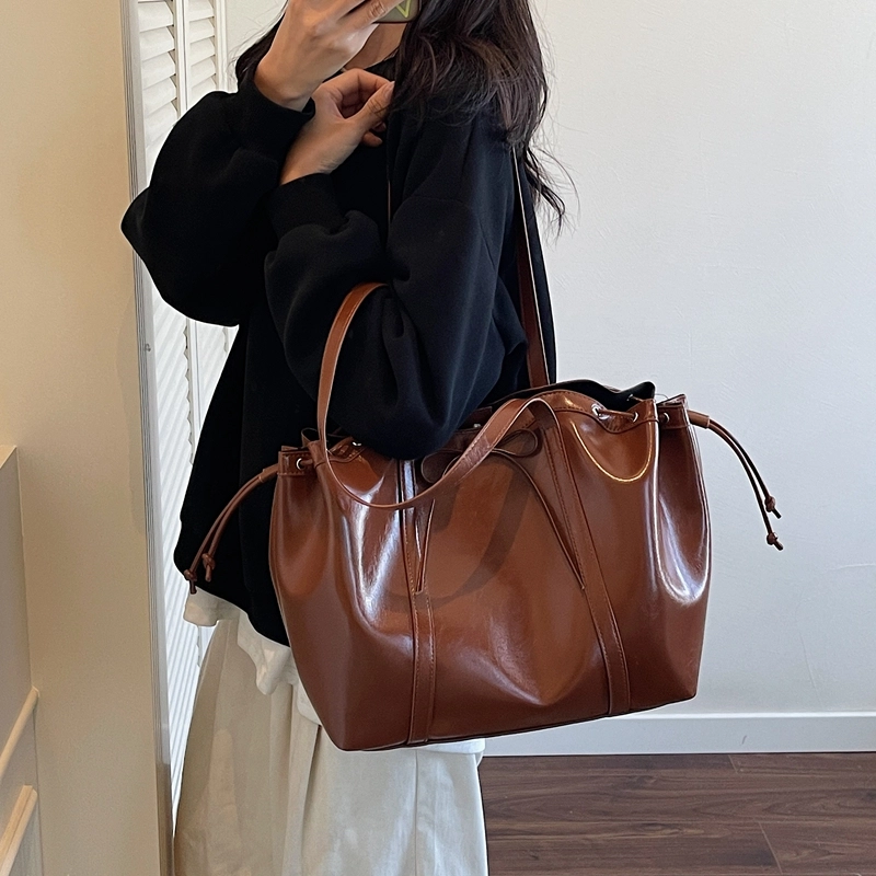 OKEKE PU Tote