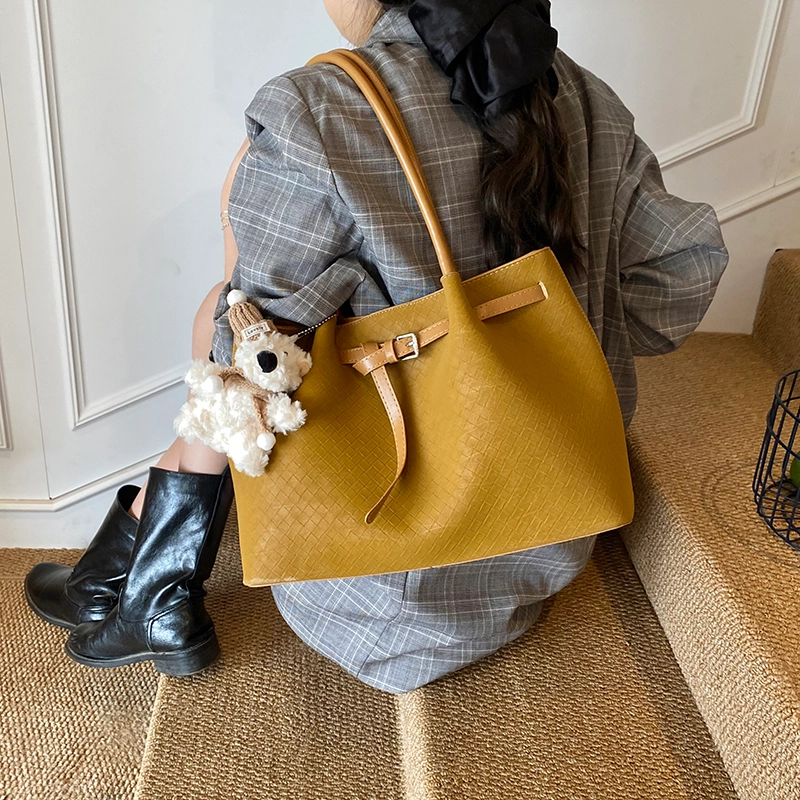OKEKE pu Tote