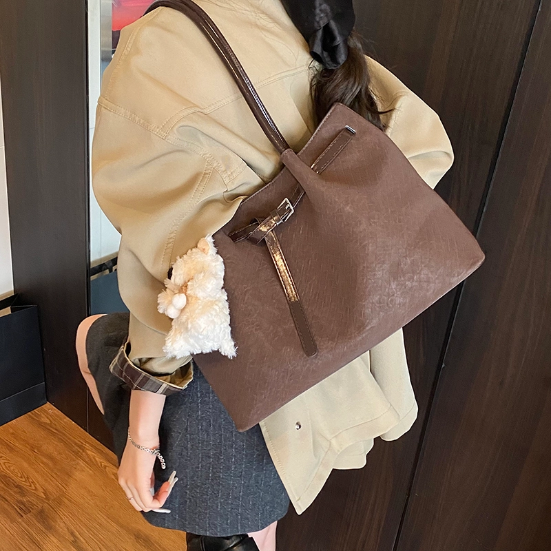 OKEKE pu Tote