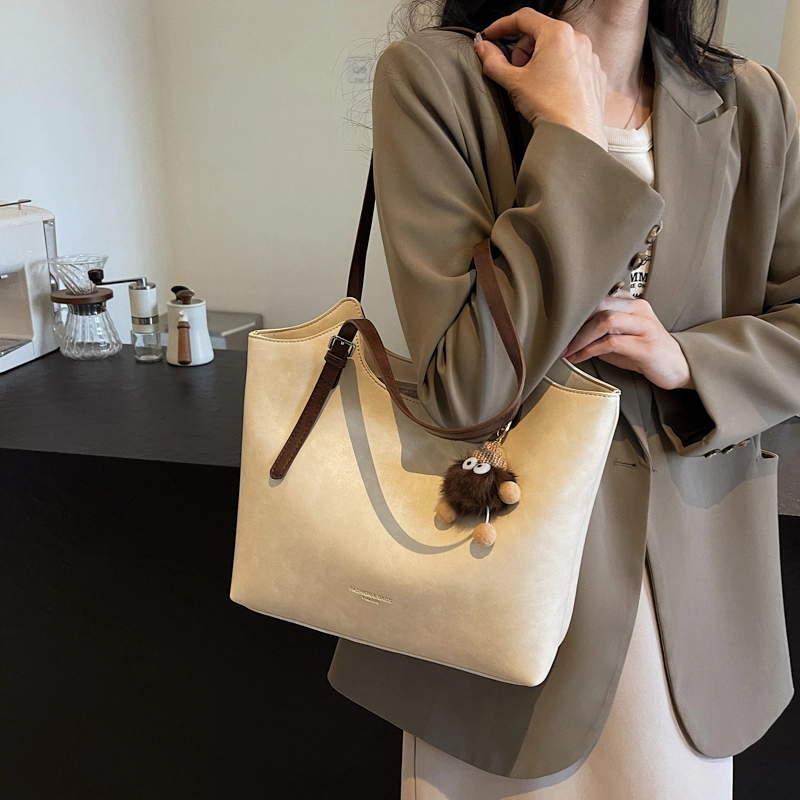 OKEKE PU Tote