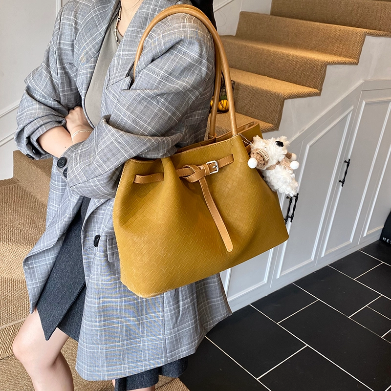 OKEKE pu Tote