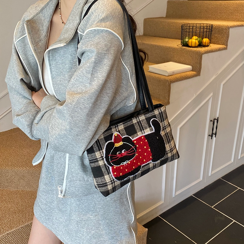 OKEKE PU Tote