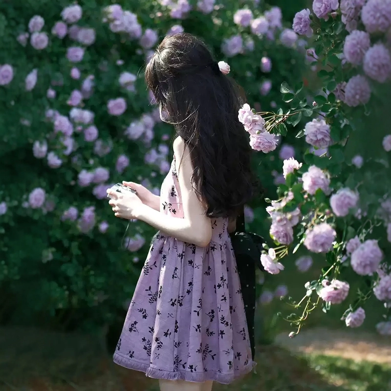 格子苔 甜辣妹碎花流苏挂脖收腰气质设计感小个子短裙夏季吊带连衣裙 女款