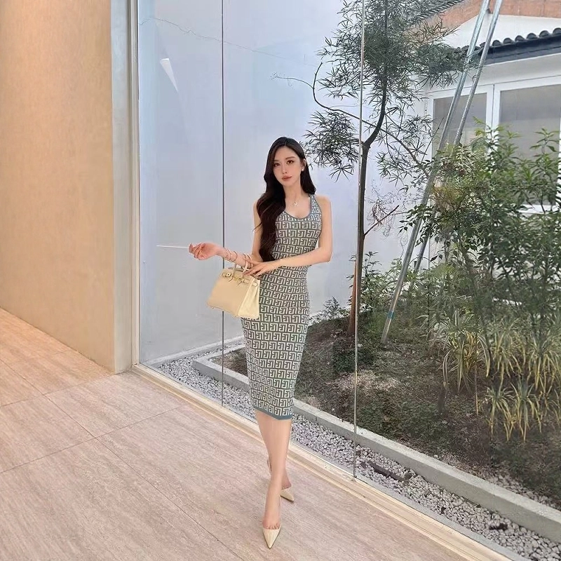 格子苔 茶歇名媛印花修身气质性感背心裙无袖连衣裙 女款