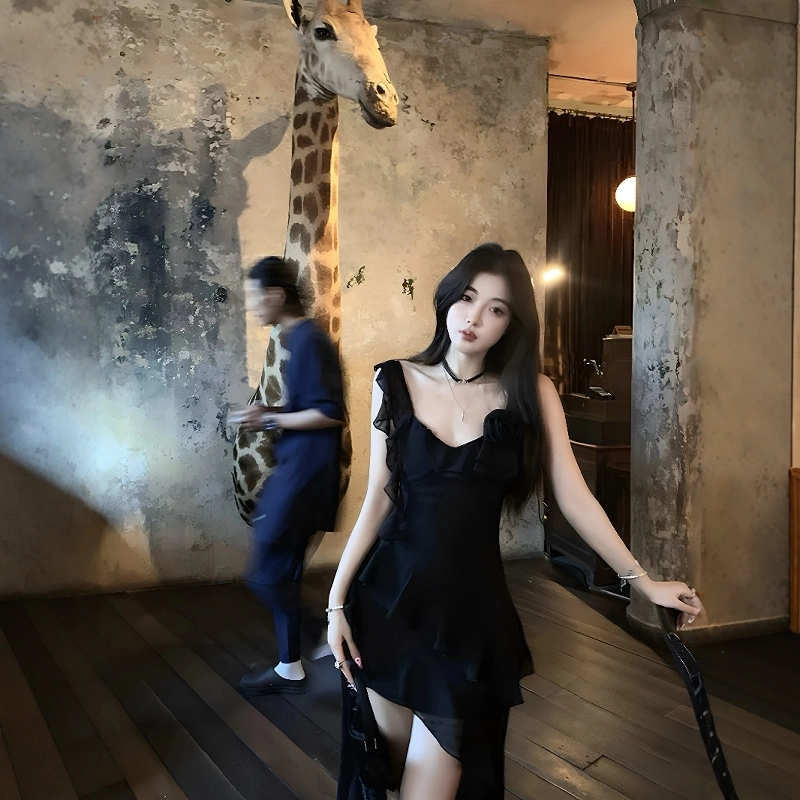 格子苔 法式纯欲风赫本子女夏季收腰气质不规则荷叶边长裙吊带连衣裙 女款