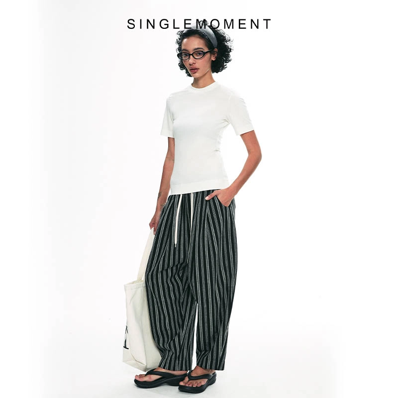 SINGLE MOMENT