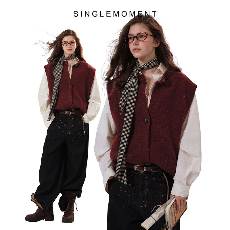 SINGLE MOMENT