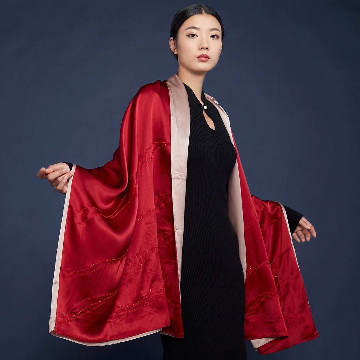 红豆 顺滑亲肤缎面 桑蚕丝 丝巾 女款