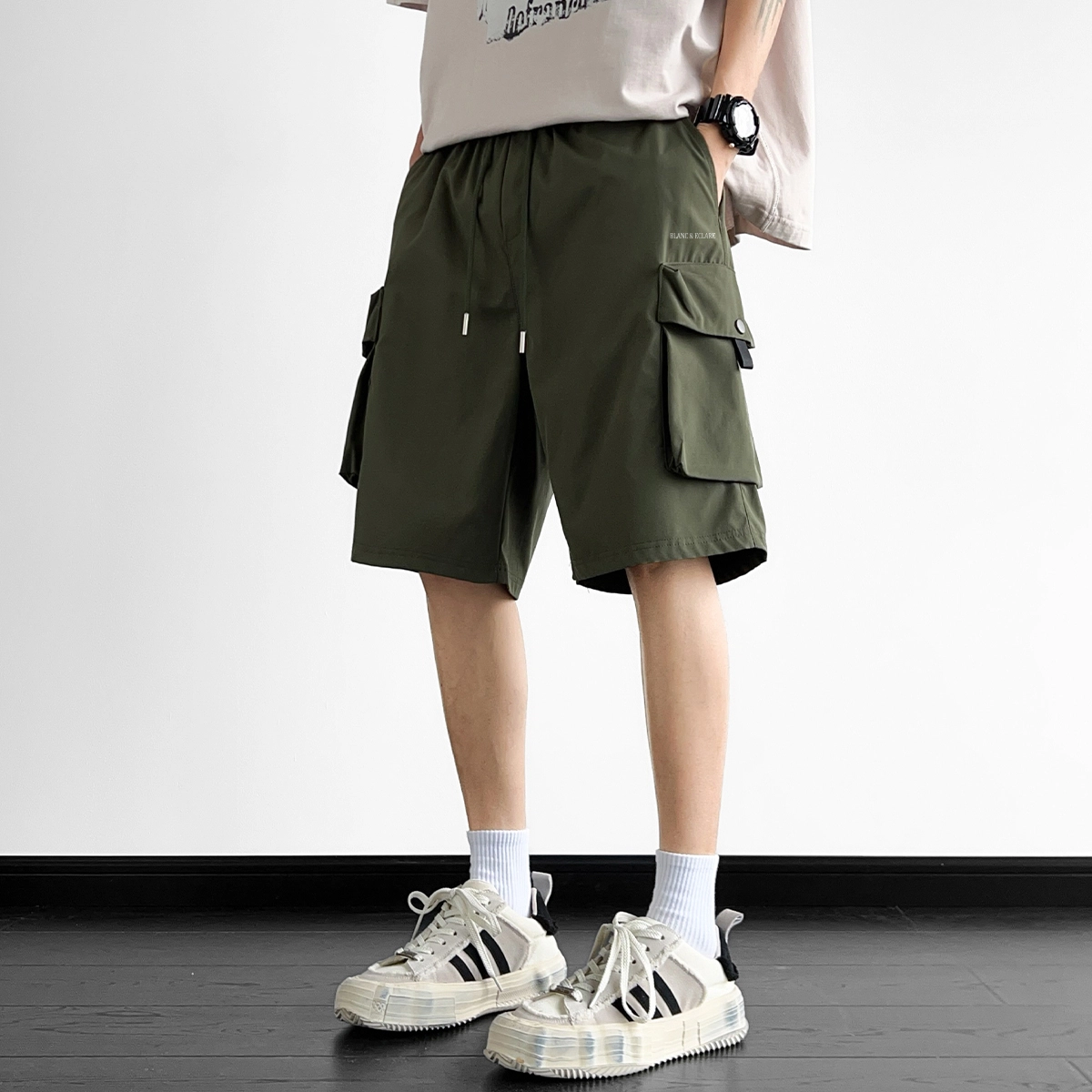 BLANC ECLARE Logo