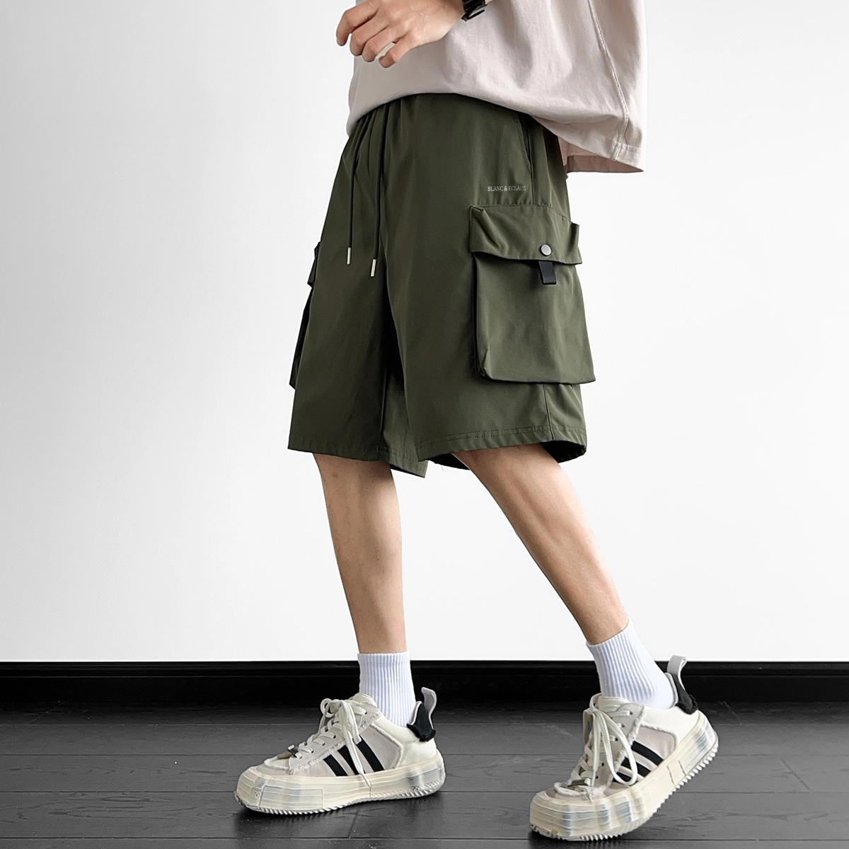 BLANC ECLARE Logo