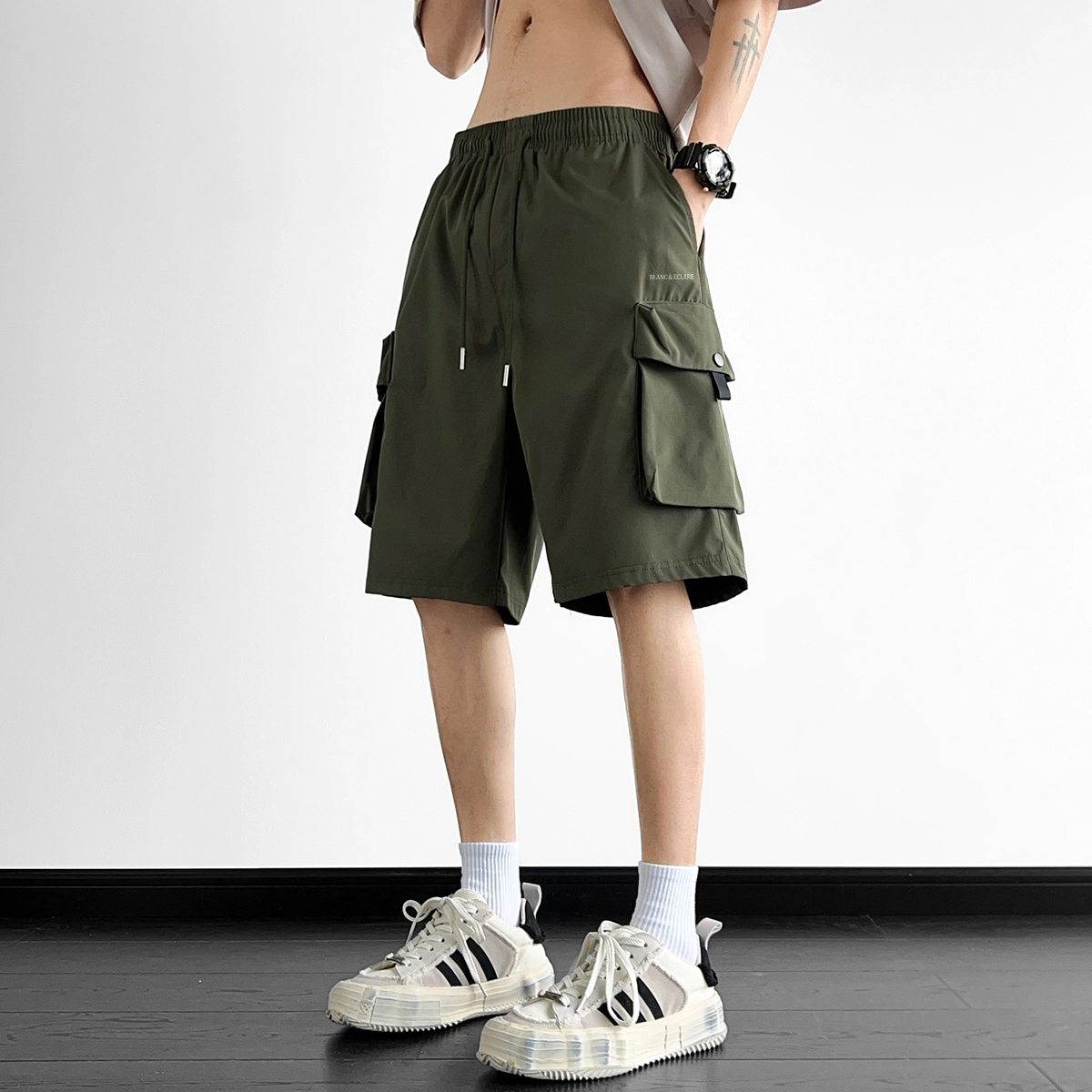 BLANC ECLARE Logo