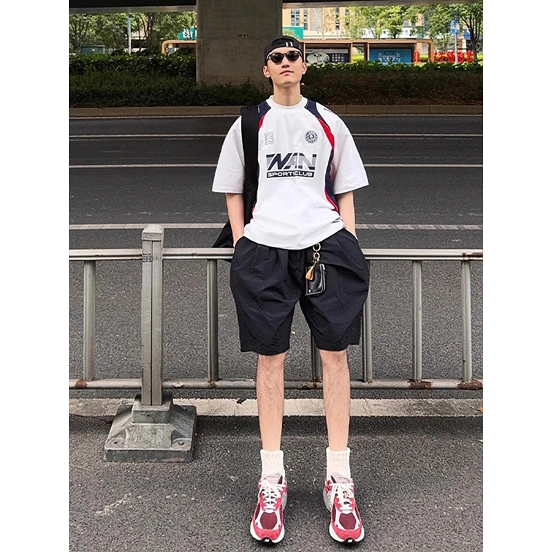 黑马漫画 外穿美式潮牌简约户外运动宽松直筒裤子美式潮牌潮流百搭中裤薄款速干五分裤休闲短裤 男女同款