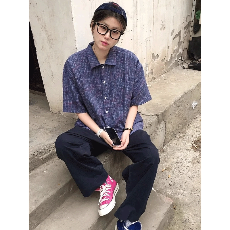 黑马漫画 美式格纹泡泡纱夏季薄款理肌感透气衬衣多巴胺情侣外套短袖衬衫 男女同款