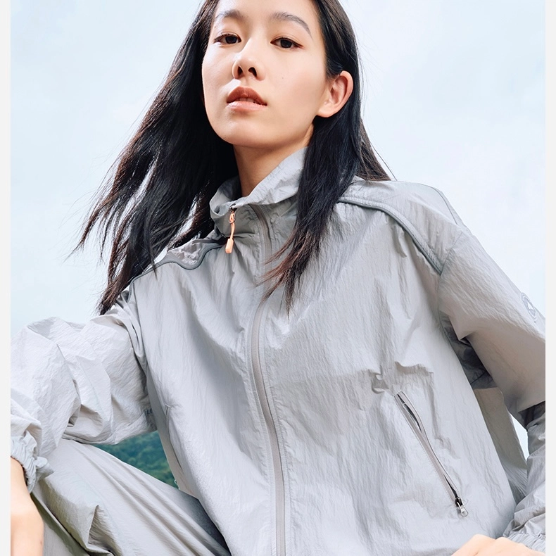 美力城 宽松通勤时尚舒适连帽长袖 超轻透气防紫外线防晒服 女款