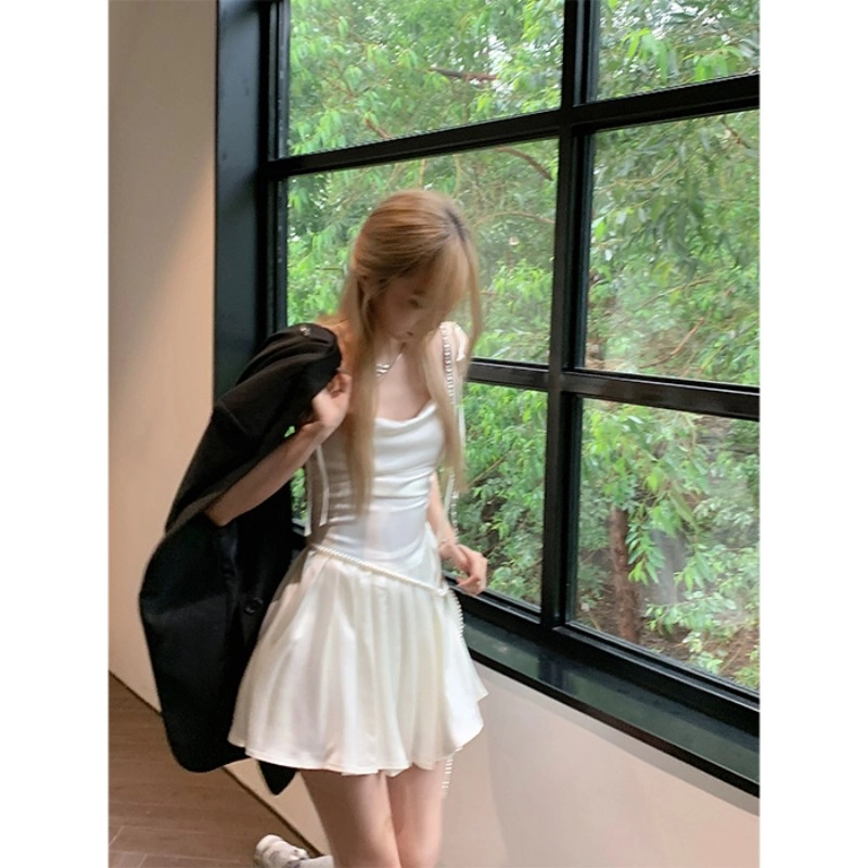 沐晓欣 法式设计感纯欲风时尚舒适百搭休闲小个子短裙高腰含腰带吊带连衣裙 女款 高级白