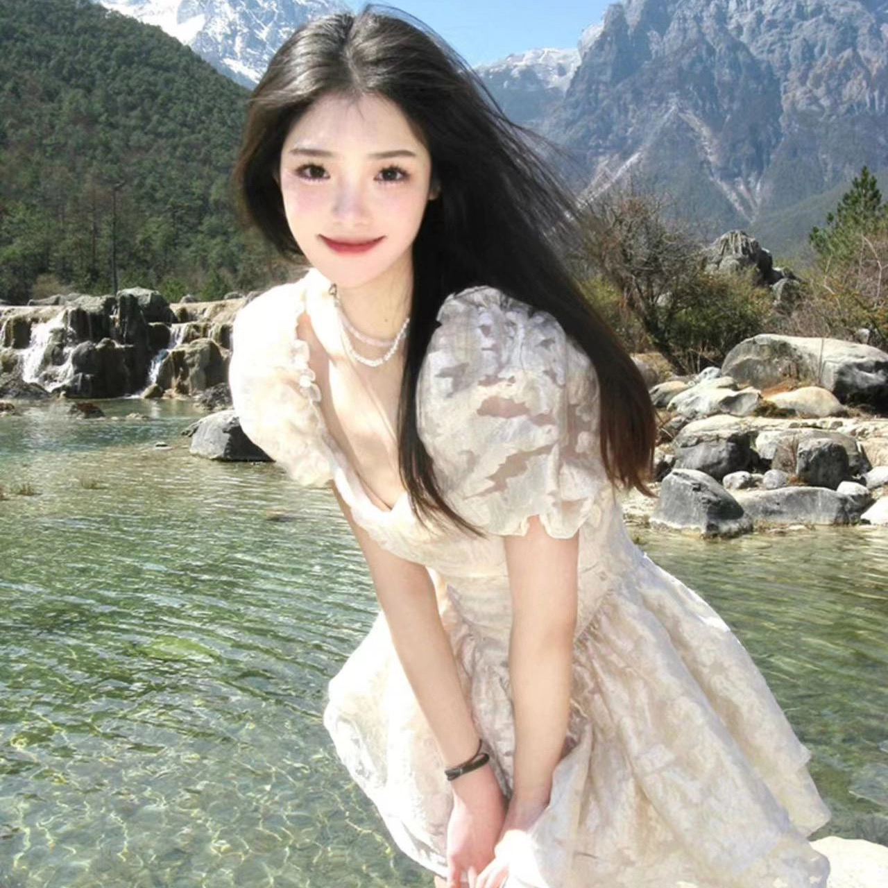 沐晓欣 法式复古风轻奢感甜美泡泡袖设计感拼接方领高级感收腰时尚舒适气质公主裙夏季短袖连衣裙 女款 米白色