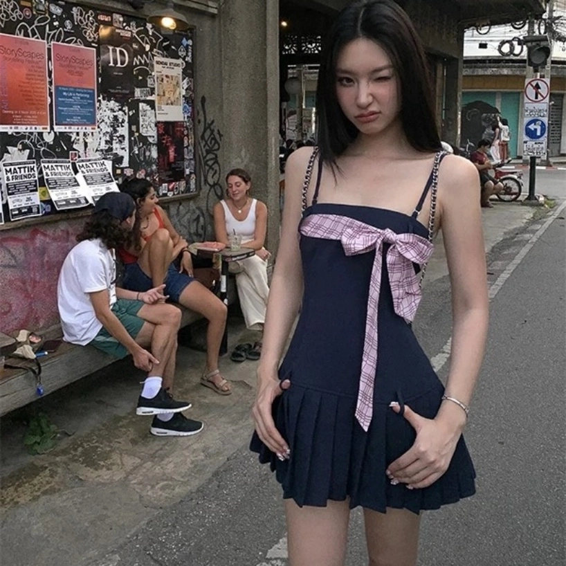 沐晓欣 可爱甜辣妹乖乖女气质优雅时尚舒适高级设计感蝴蝶结性感收腰修身百搭百褶短裙吊带连衣裙 女款