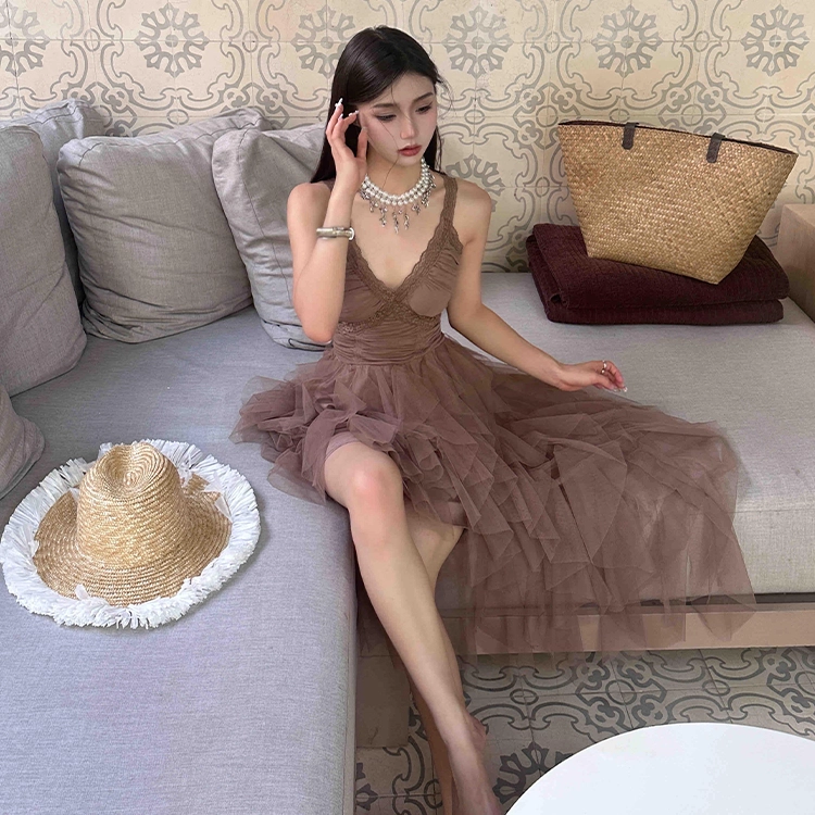 沐晓欣 优雅独特轻奢时尚舒适乖乖女穿搭星河碎钻复古重工高腰修身显瘦收腰百搭高级生日小礼裙公主网纱吊带连衣裙 女款