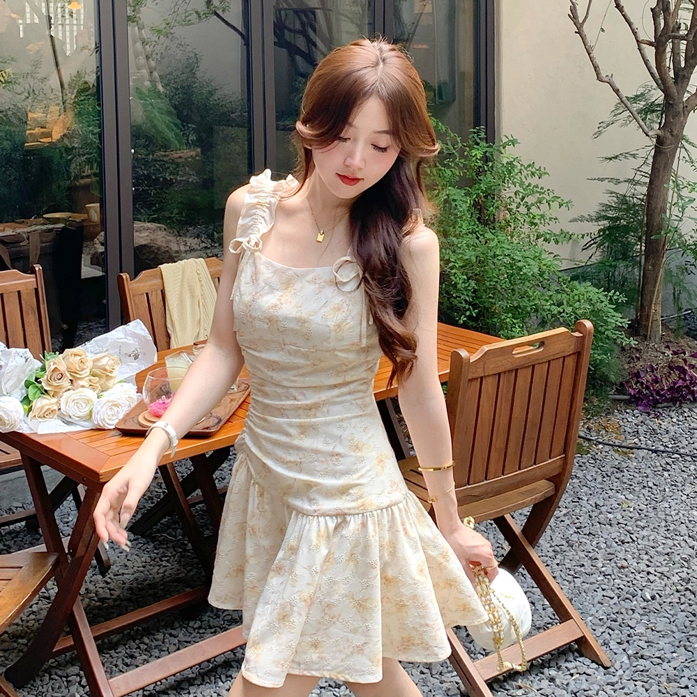 沐晓欣 甜酷风夏装甜美可爱风方领碎花收腰修身气质优雅搭配小个子轻熟盐系轻熟穿搭炸街减龄时尚舒适百搭吊带连衣裙 女款