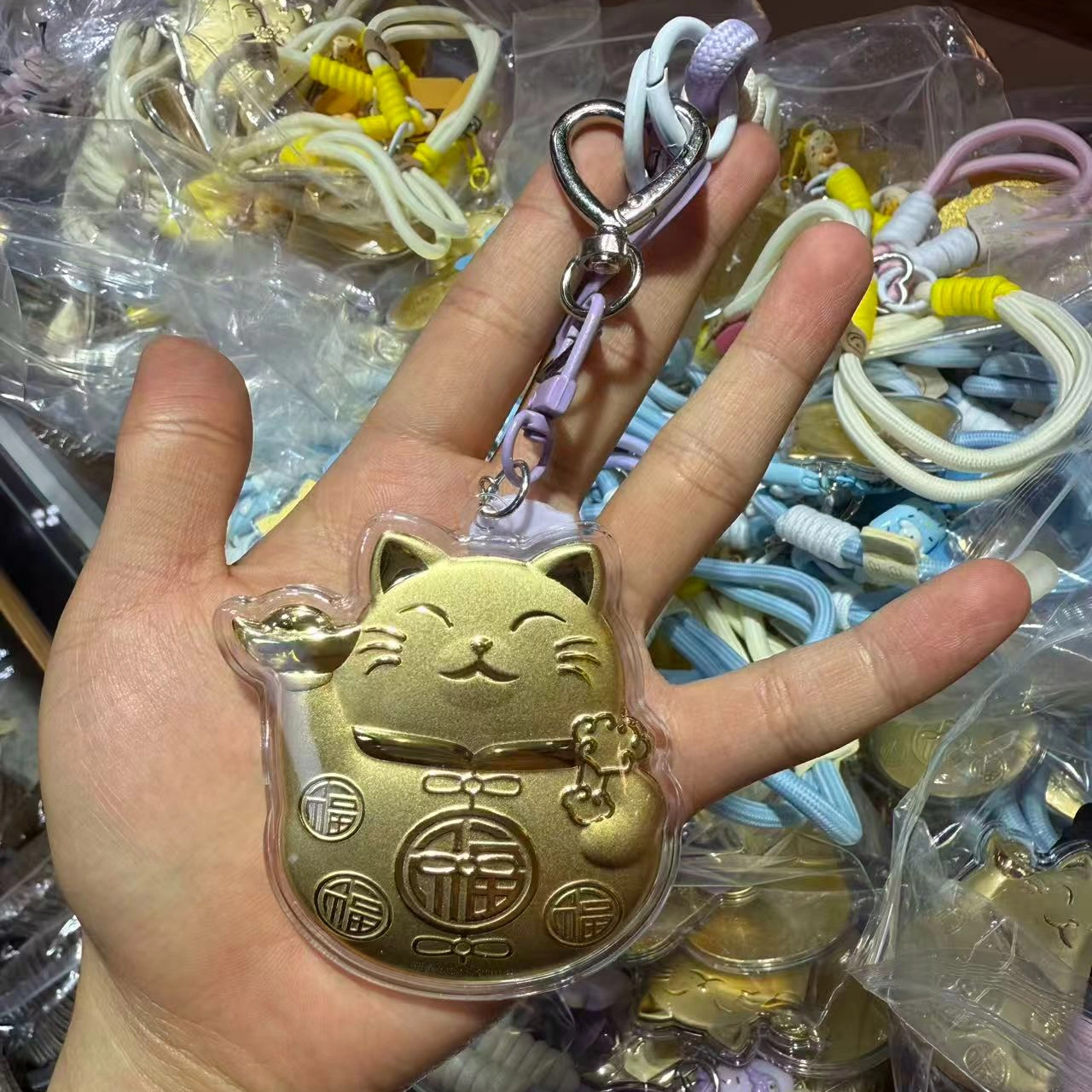 挚爱永恒 元宝招财猫挂件 招财纳福 精致萌趣可爱小猫咪 新中式创意背包挂饰 亚克力 钥匙扣 女款