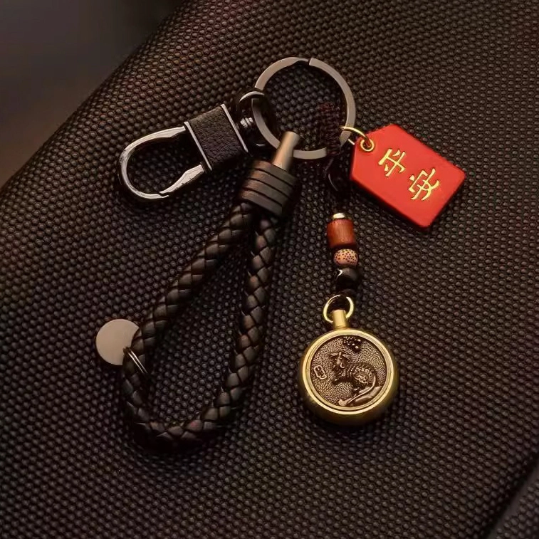 挚爱永恒 十二生肖系列 新中式国潮本命年招财纳福 好运满满 立体精致小众百搭设计高级感 黄铜 钥匙扣 男女同款情侣款