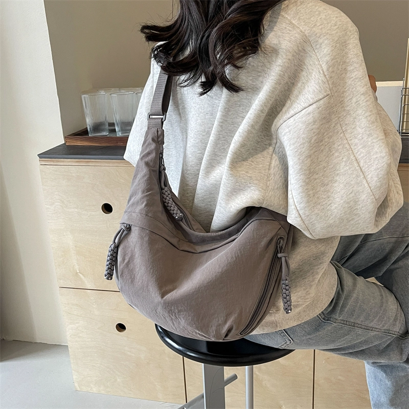 普乐威 简约百搭高级感轻便文艺上课通勤 布 单肩包 男女同款情侣款 多色