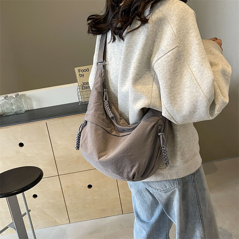普乐威 简约百搭高级感轻便文艺上课通勤 布 单肩包 男女同款情侣款 多色