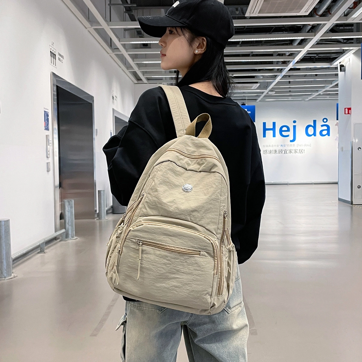 普乐威 高颜值轻便日系书包防泼水多兜电脑通勤百搭旅游 尼龙 背包双肩包 男女同款情侣款 米白色/黑色/卡其色