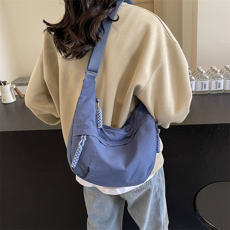 普乐威 简约百搭高级感轻便文艺上课通勤 布 单肩包 男女同款情侣款 多色