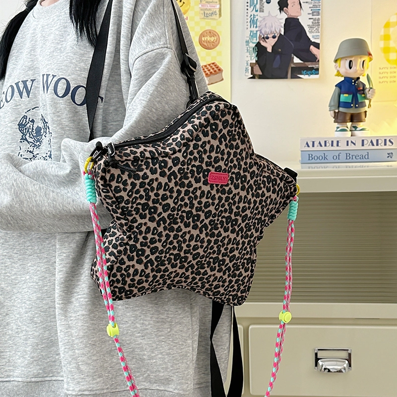 普乐威 韩版小众高颜值轻便洋气时尚百搭通勤 尼龙 双肩包 女款 白色/咖啡色/棕色