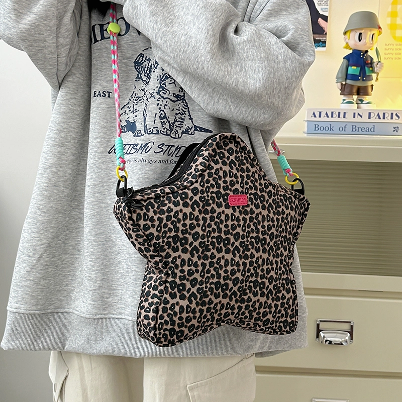 普乐威 韩版小众高颜值轻便洋气时尚百搭通勤 尼龙 双肩包 女款 白色/咖啡色/棕色