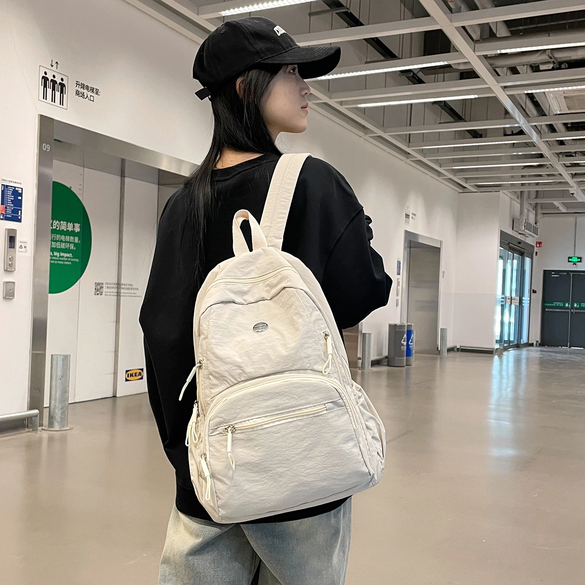 普乐威 高颜值轻便日系书包防泼水多兜电脑通勤百搭旅游 尼龙 背包双肩包 男女同款情侣款 米白色/黑色/卡其色