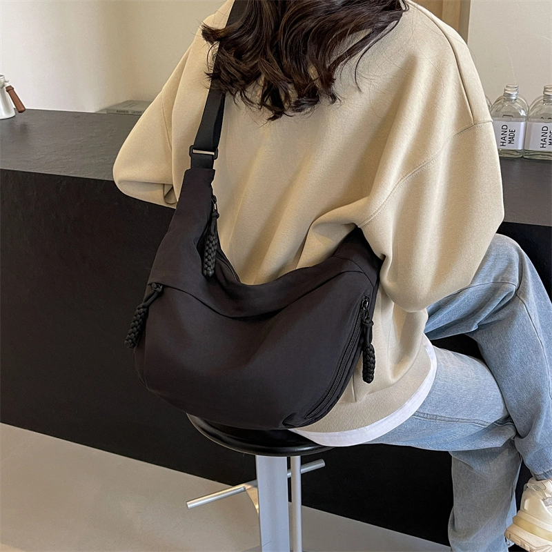 普乐威 简约百搭高级感轻便文艺上课通勤 布 单肩包 男女同款情侣款 多色